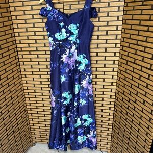 Sangria Purple Floral Maxi Dress‎ Size 4